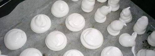 грибки из безе. Шаг 3