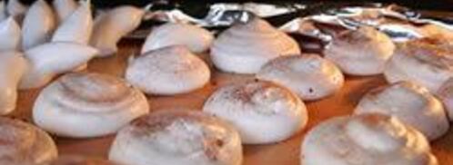 грибочки из безе. Шаг 5