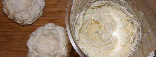 корзинки безе с кремом шарлотт и фруктами. Шаг 5