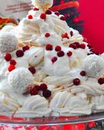 Торт-безе Елка с кокосовым кремом и Раффаэлло