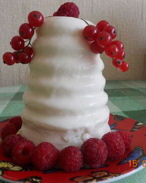 Десерт Ягодная пирамидка