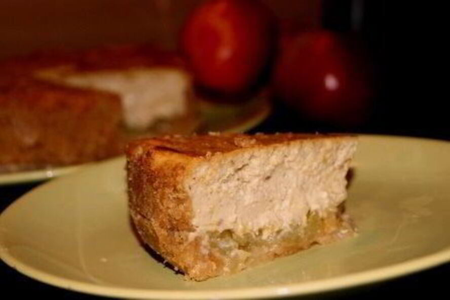 Рецепт чизкейка с халвой и карамельными яблочками