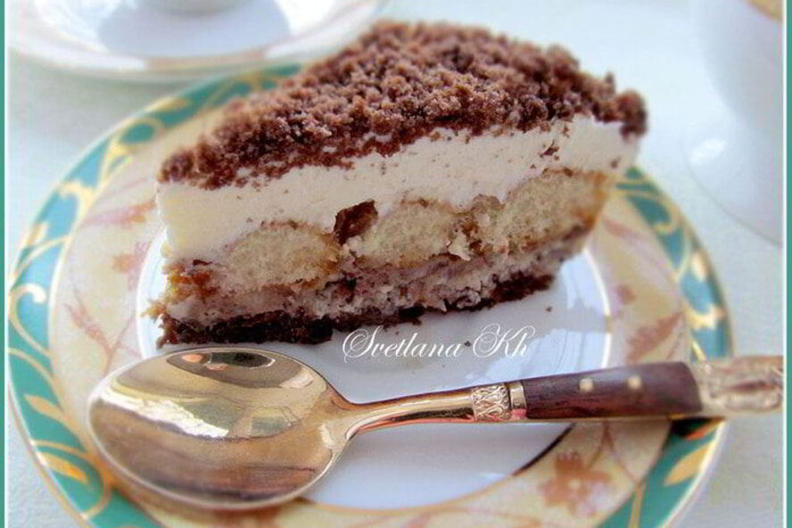 Рецепт десерта с халвой, клюквой и сливками