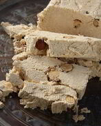 Халва из манной крупы с грецкими орехами и корицей