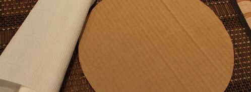 елка из шампанского и конфет. Шаг 3