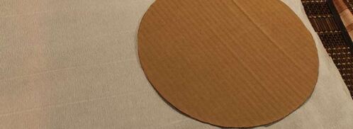 елка из шампанского и конфет. Шаг 4