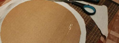 елка из шампанского и конфет. Шаг 9