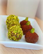 Шоколадные конфеты с фисташками