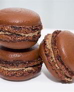 Двойные шоколадные меренги с молочным кремом