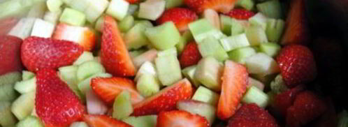 клубнично-ревеневое фламмери — десертный крем. Шаг 3