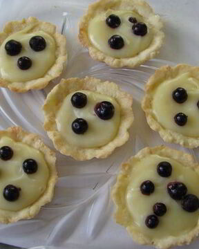 Корзиночки с заварным кремом