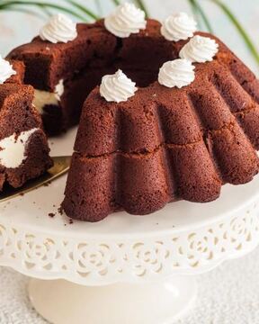 Шоколадная чамбелла с кремовой серединой