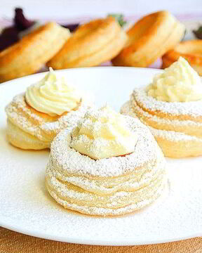 Волованы с заварным кремом