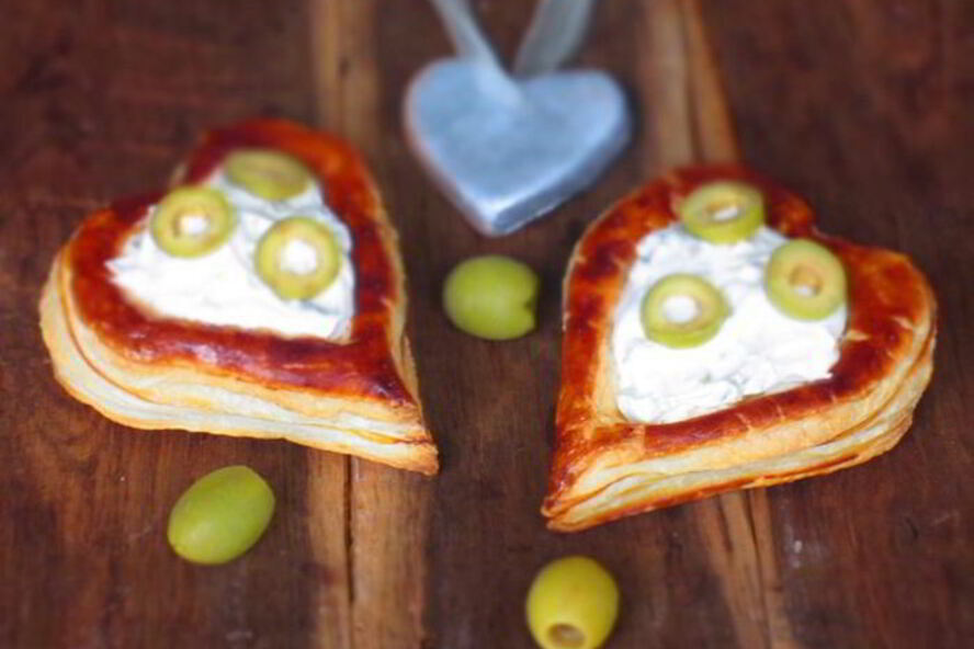 Рецепт волованов со сливочным кремом и оливками