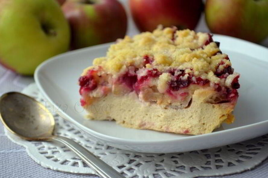 Рецепт запеченного крема из ряженки с сочной начинкой и под штрейзелем