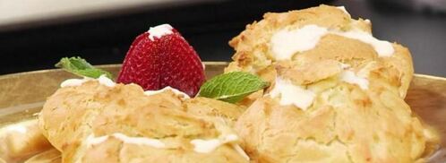 заварные булочки с кремом и клубникой. Шаг 7