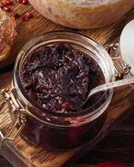 Луковый мармелад с красным вином и бальзамиком