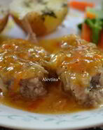 Свиные медальоны с мармеладным джемом