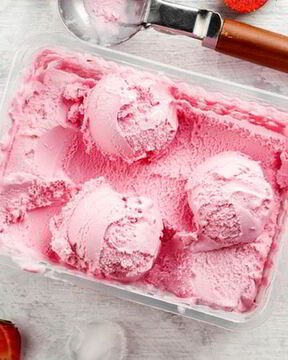 Бананово-клубничное мороженое