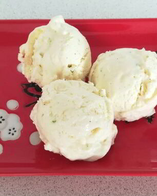 Домашнее сливочное мороженое с лаймом