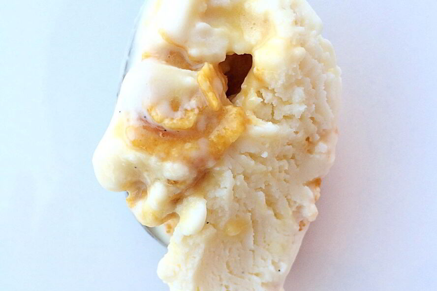 Рецепт мороженого с ванилью и кукурузным грильяжем