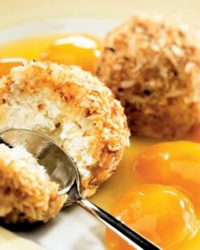 Жареное мороженое в хрустящей панировке