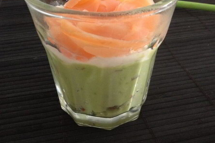 Рецепт нежного мусса из авокадо с лососем