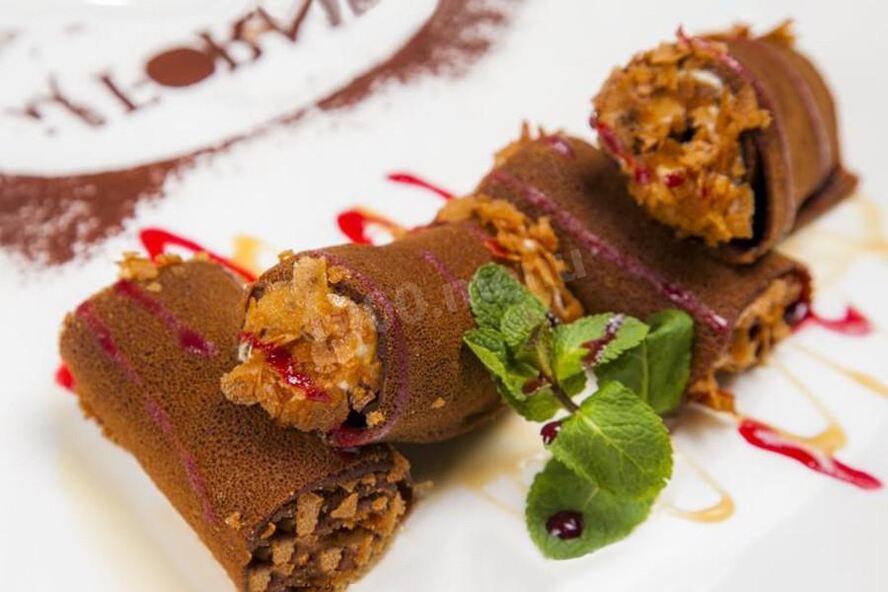 Рецепт ржаных блинчиков с апельсиновым муссом и вафельной крошкой