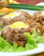 Пасхальные мясные колечки с яйцом