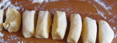 пасхальные творожные булочки с заварным кремом и абрикосами. Шаг 9