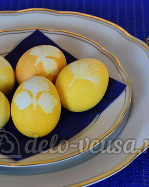 Пасхальные яйца с листочками