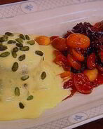 Шоколадное суфле под кофейным сабайоном с пряным кумкватом