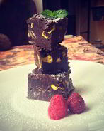 Брауни с вафлями и мятным зефиром