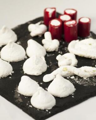 Маршмеллоу в малиновой глазировке