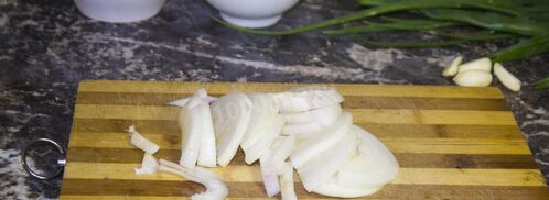 азу из говядины с солеными огурцами. Шаг 3