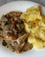 Азу из индейки со сметаной