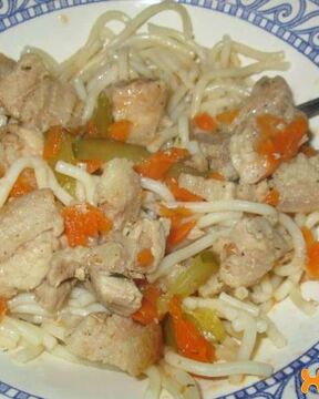 Азу из свинины с солеными огурцами