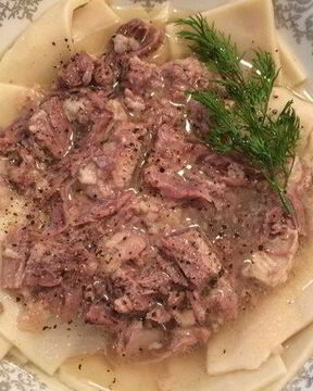 Бешбармак из говяжьих ребер