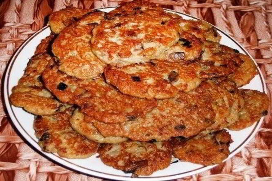 Рецепт деревенских драников с луком и грибами