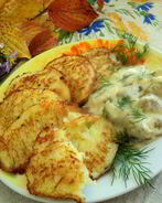 Драники с грибным соусом