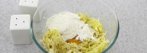 драники с колбасой. Шаг 4