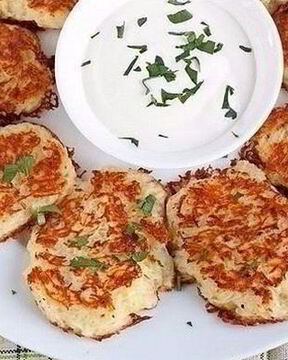 Простые картофельные драники с луком