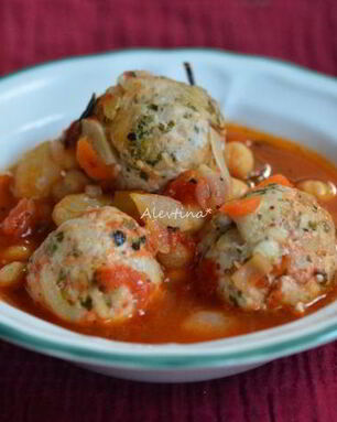 Фрикадельки из индюшки в испанском стиле