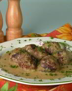 Фрикадельки в медово-горчичном соусе