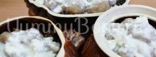 картофель с грибами и фрикадельками в горшочках. Шаг 9