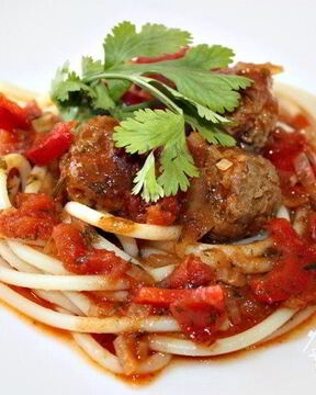 Спагетти с фрикадельками Sugo