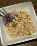 Бурый рис на сковороде