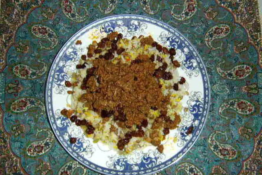 Рецепт риса с зеленой чечевицей, изюмом и поджаренным фаршем