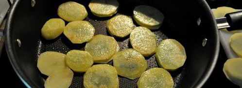 жареный картофель с петрушкой. Шаг 5