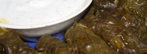 долма из молодых виноградных листьев с начинкой из смешанного фарша. Шаг 9